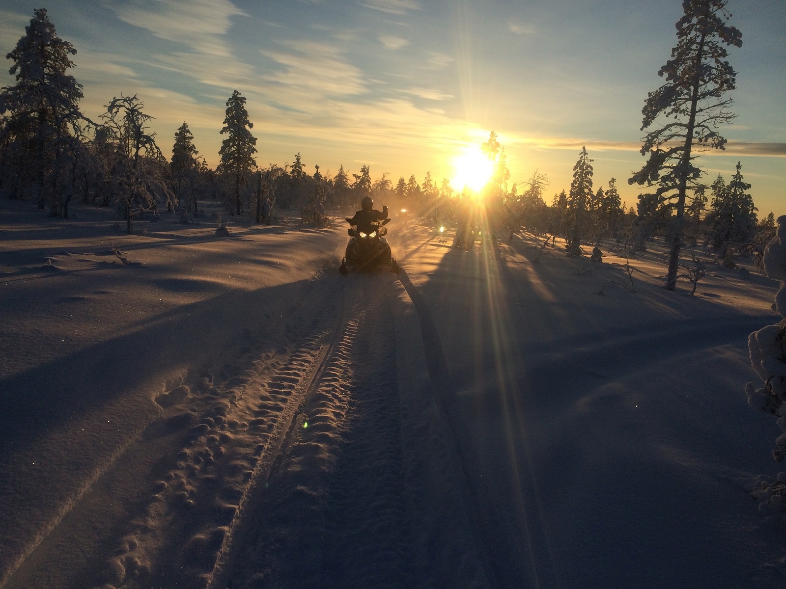 Kirkenes - Finland - Mehamn - 6 days Expedition 4-6 Persons Group - Image 2