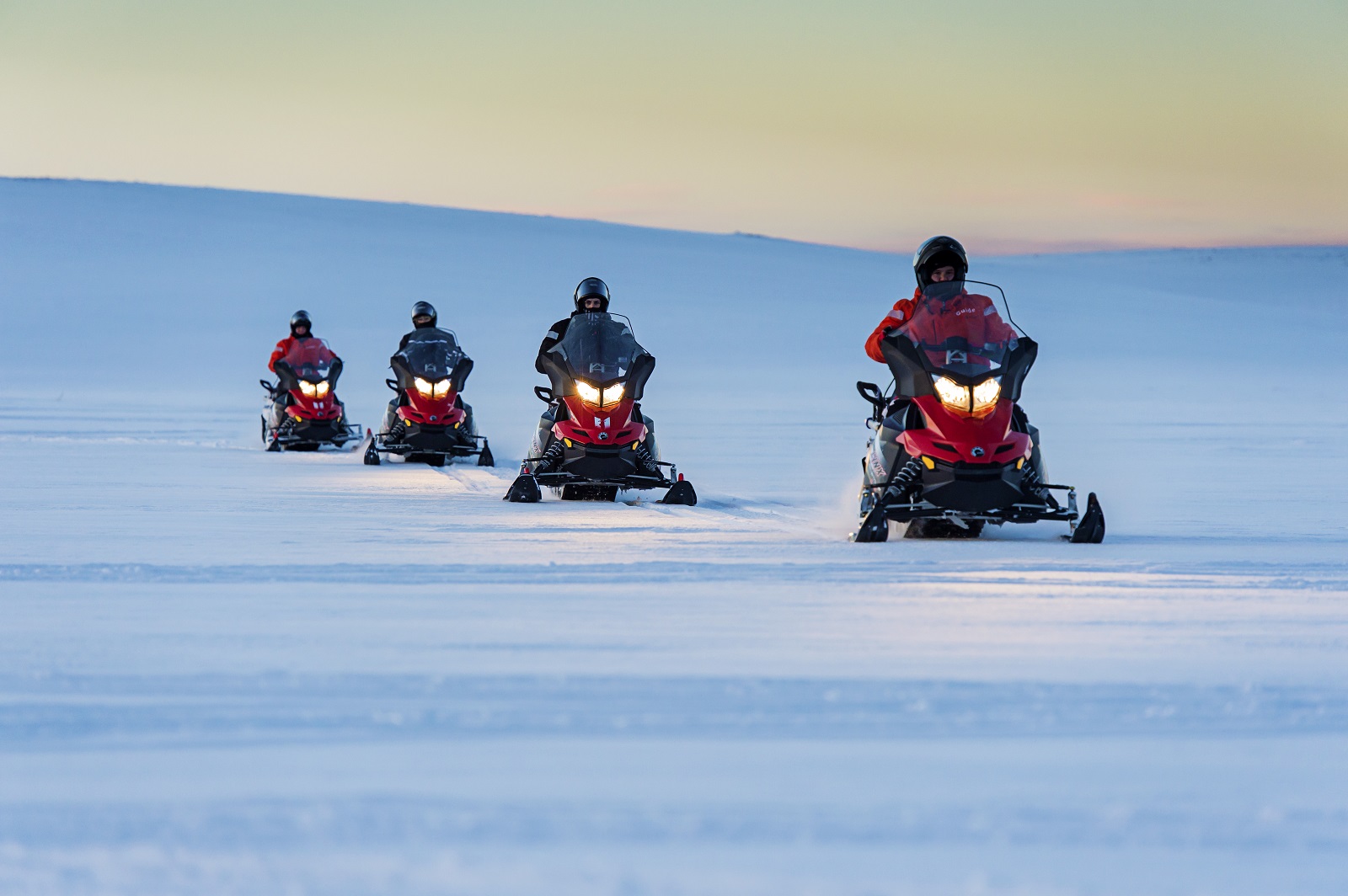 2 Hour Snowmobile Safari Hunting The Light - 4-6 Persons group - Image 6